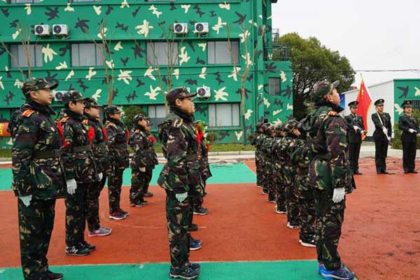 上海121军事冬令营 (上海)14天精英领袖军事冬令营