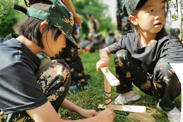 （昆明）15天“女兵特战高阶”军事夏令营