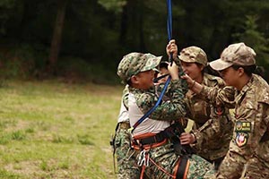 （昆明）“两栖特战高阶”军事夏令营